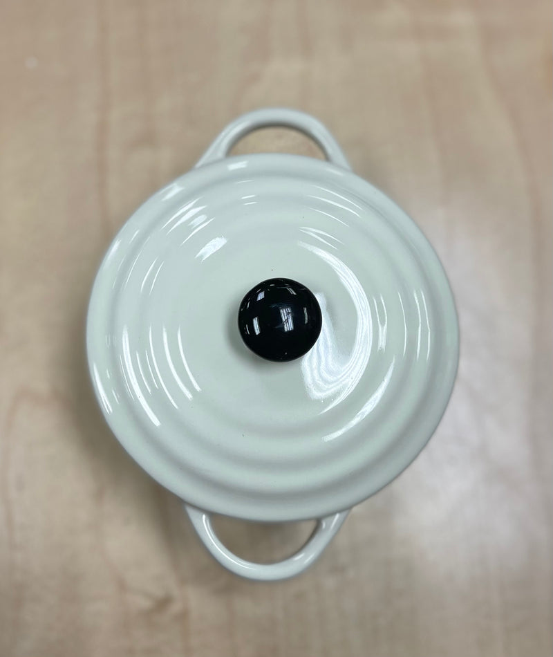 Creative Co-Op Stoneware Mini Baker w/ Lid (DA9470A)