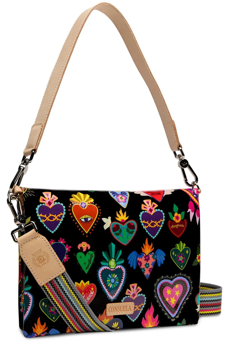 Consuela Metro Crossbody, Vida