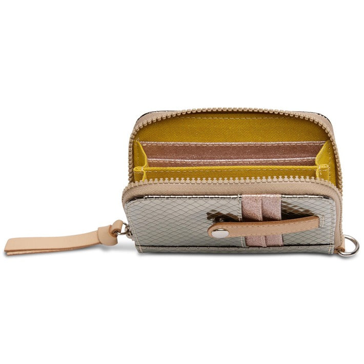 Consuela Zippy Wallet, Kyle