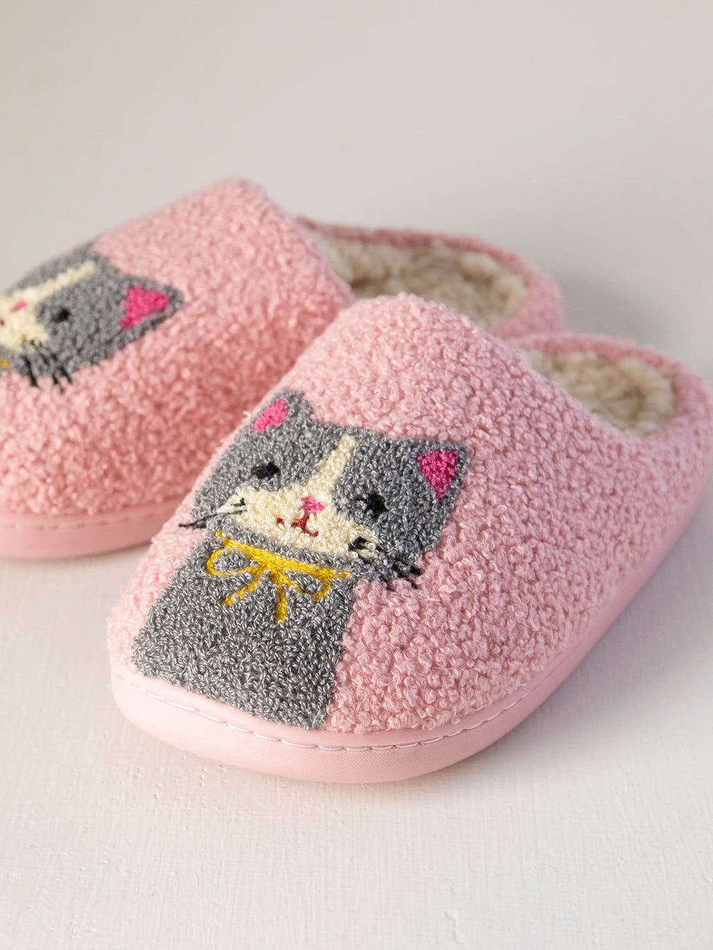 Natural Life Icon Sherpa Slippers - Pink Cat