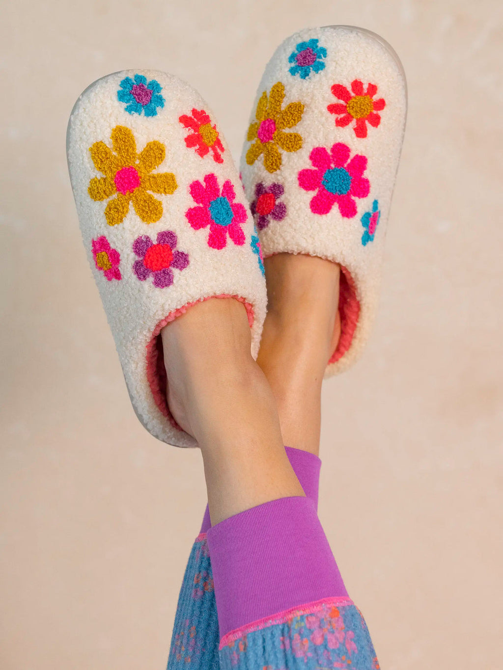 Natural Life Icon Sherpa Slippers - Cream Daisy