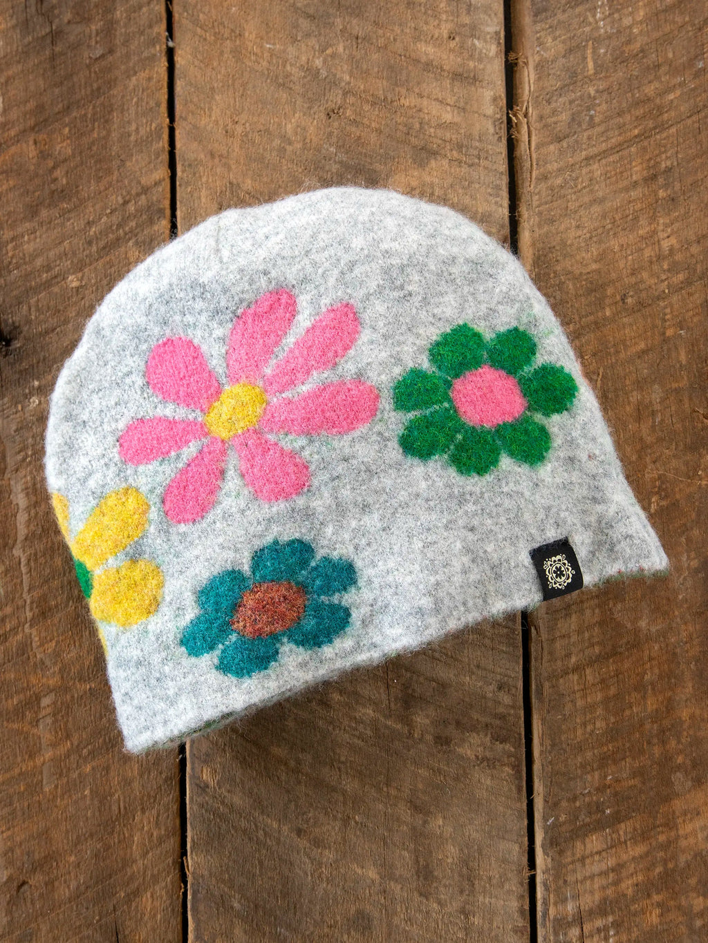 Natural Life Intarsia Beanie - Silver Daisy