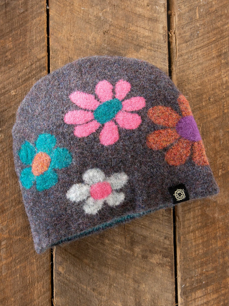 Natural Life Intarsia Beanie - Charcoal Daisy