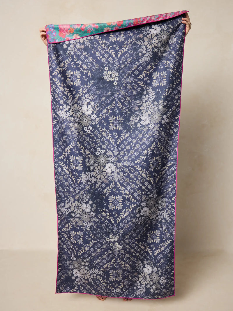 Natural Life - Double-Sided Microfiber Beach Towel - Diamond Bandana Navy