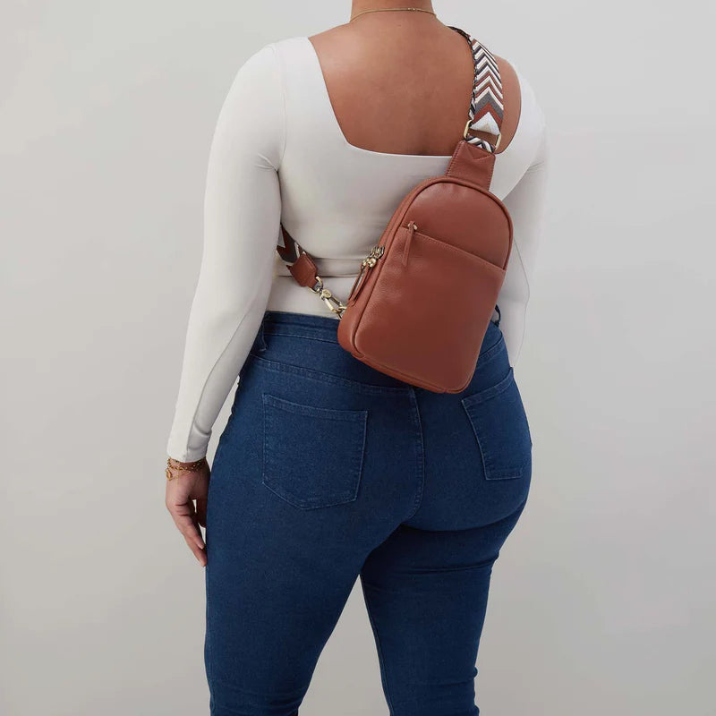 HOBO Cass Sling Bag - Bridle Brown