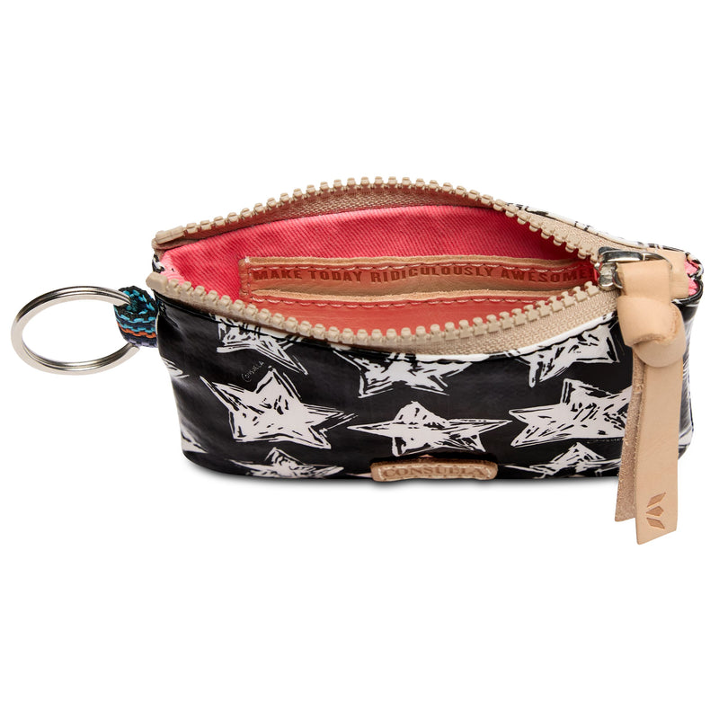 Consuela Pouch, Madi