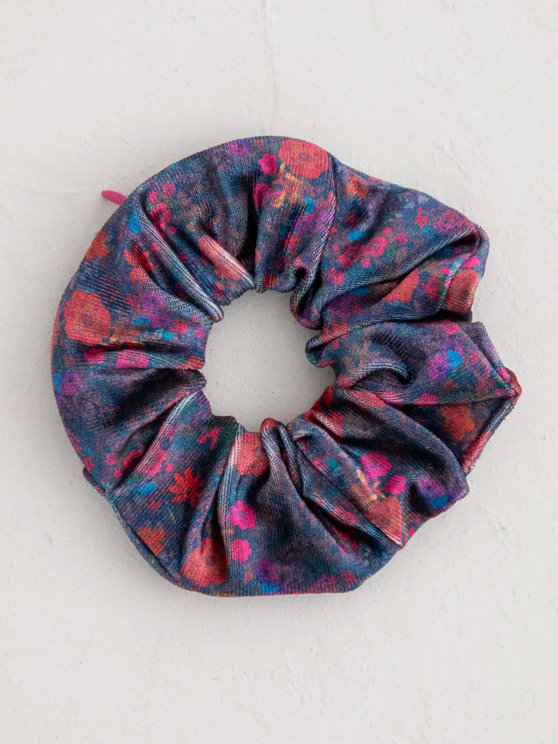 Natural Life® Hideaway Scrunchie - Dark Floral Garden