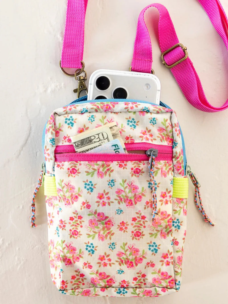 Natural Life® 8-in-1 Pocket Crossbody - Pink Bouquet