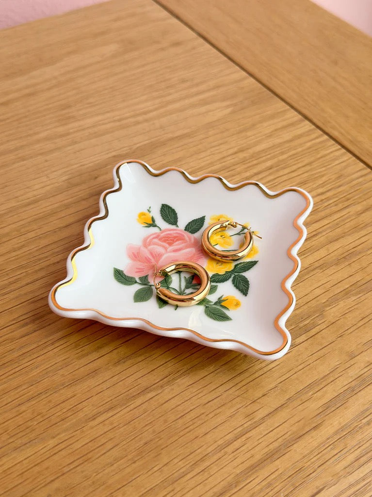 RIFLE PAPER CO. Roses Scalloped Porcelain Ring Dish