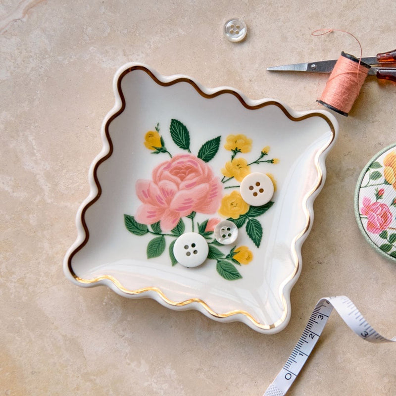 RIFLE PAPER CO. Roses Scalloped Porcelain Ring Dish
