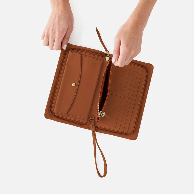 HOBO Evolve Wristlet Wallet - Truffle