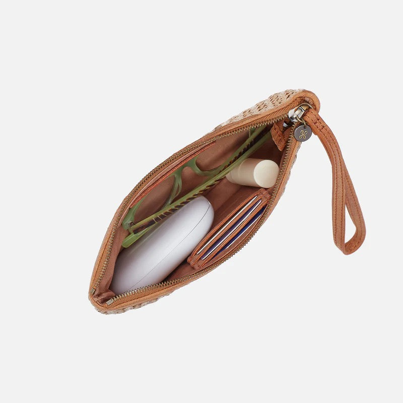 HOBO Straw Xo Pouch - Woven Straw | Meadow Woven Straw