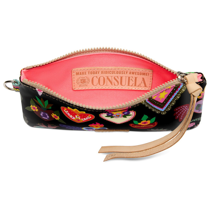 Pop Pouch, Vida