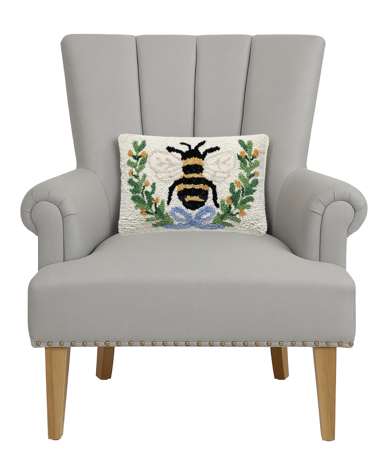 Peking Handicraft - Bee In A Wreath Hook Pillow