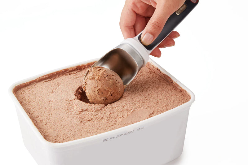 Zyliss Right Scoop® Ice Cream Scoop, Gray