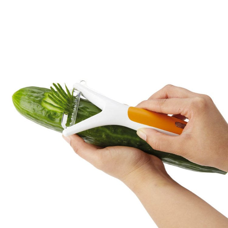 Zyliss Smooth Glide Swivel Vegetable Peeler