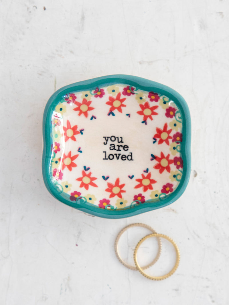 Natural Life Antiqued Trinket Dish - I Love That You're My Friend –  Anne-Paige